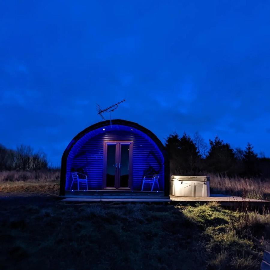 Pond View Pod 3 With Private Hot Tub -Fife - Loch Leven - Lomond Hills Villa Kelty Exterior photo